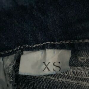Jeans size xs  not sure on brand. Darker blue new never worn